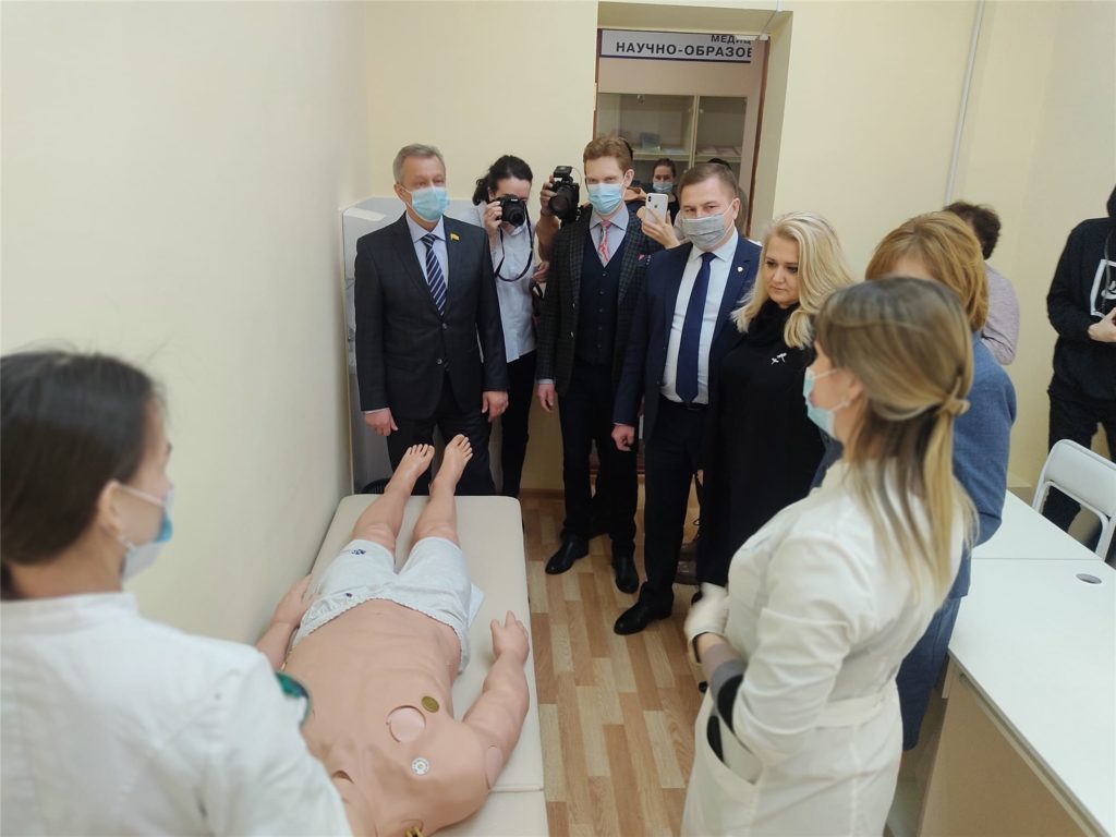 На медицинском факультете состоялось ток-шоу «Год на «передовой»